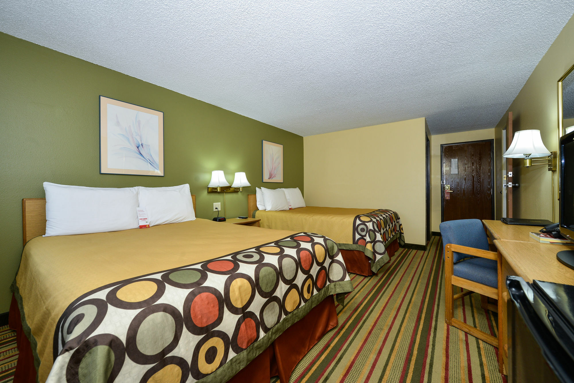 Hotel Super 8 By Wyndham Minot Airport Exterior foto